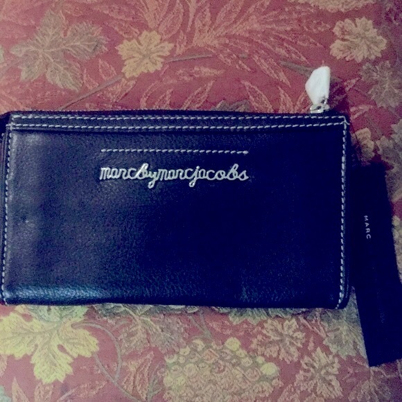 Authentic Marc By Marc Jacobs Black Leather Wallet - Picture 3 of 4